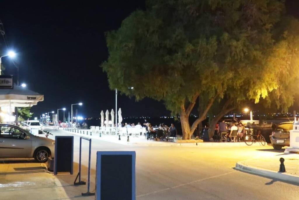 Πολυτελές Διαμέρισμα 3 Χαλκίδα-Παραλία Αυλίδος Paralia Avlidhos 外观 照片